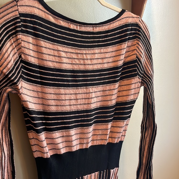 New York & Co Shimmer dress - Picture 4 of 4